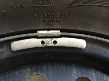 タイヤの識別
